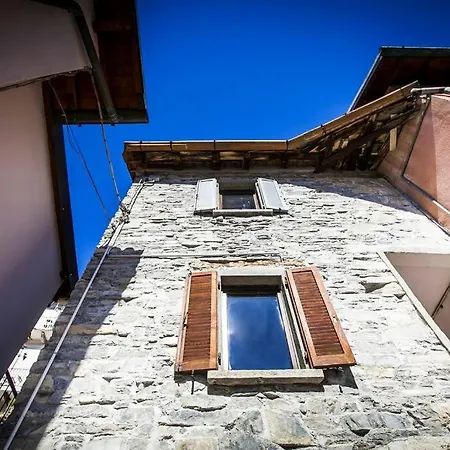 Incanto Medievale Casa Con Vista Lago アパート *